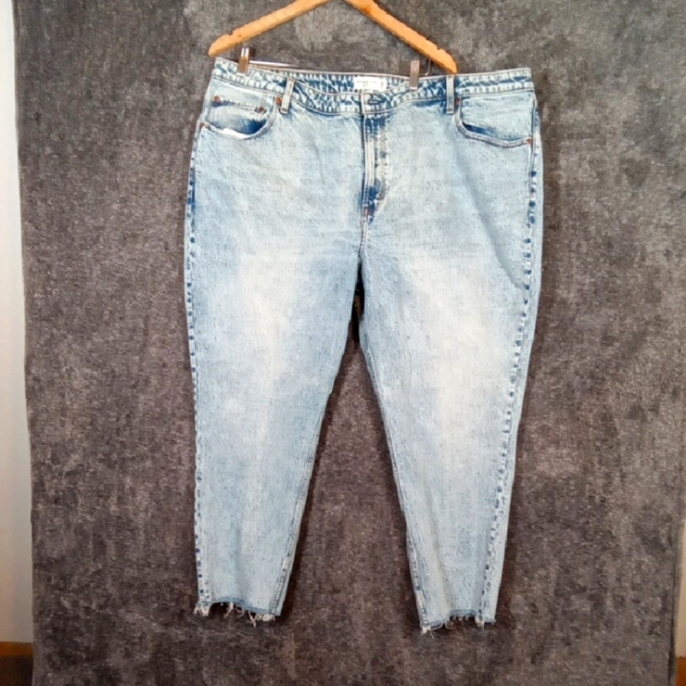 Abercrombie & Fitch The Mom High Rise Curve Love Womens Jeabs Size 22